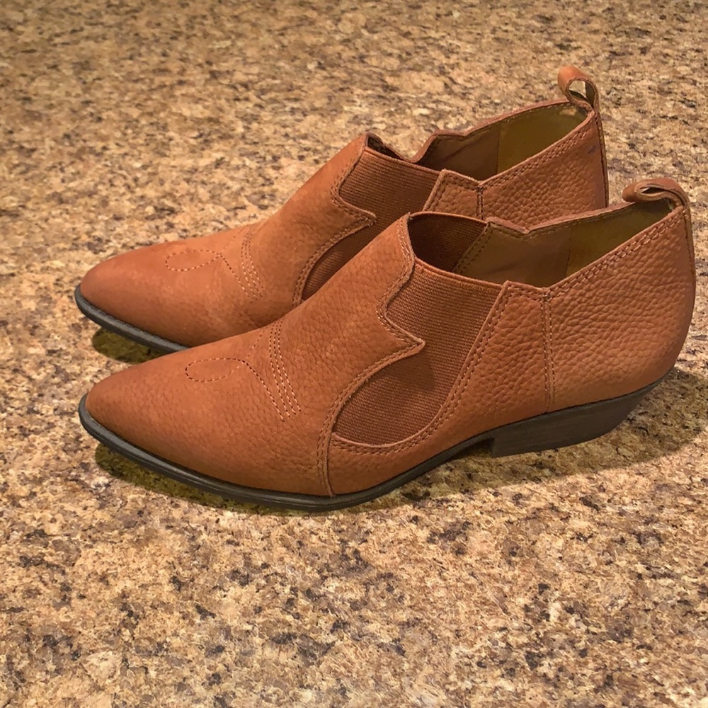 EUC Lucky Brand Joelle Ankle Booties 7 Brown - Picture 4 of 8